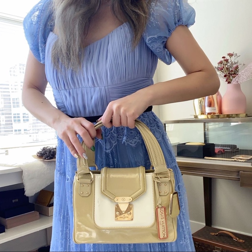 ✈️Sold!LOUIS VUITTON vintage patent mini bag - Picture 2 of 12
